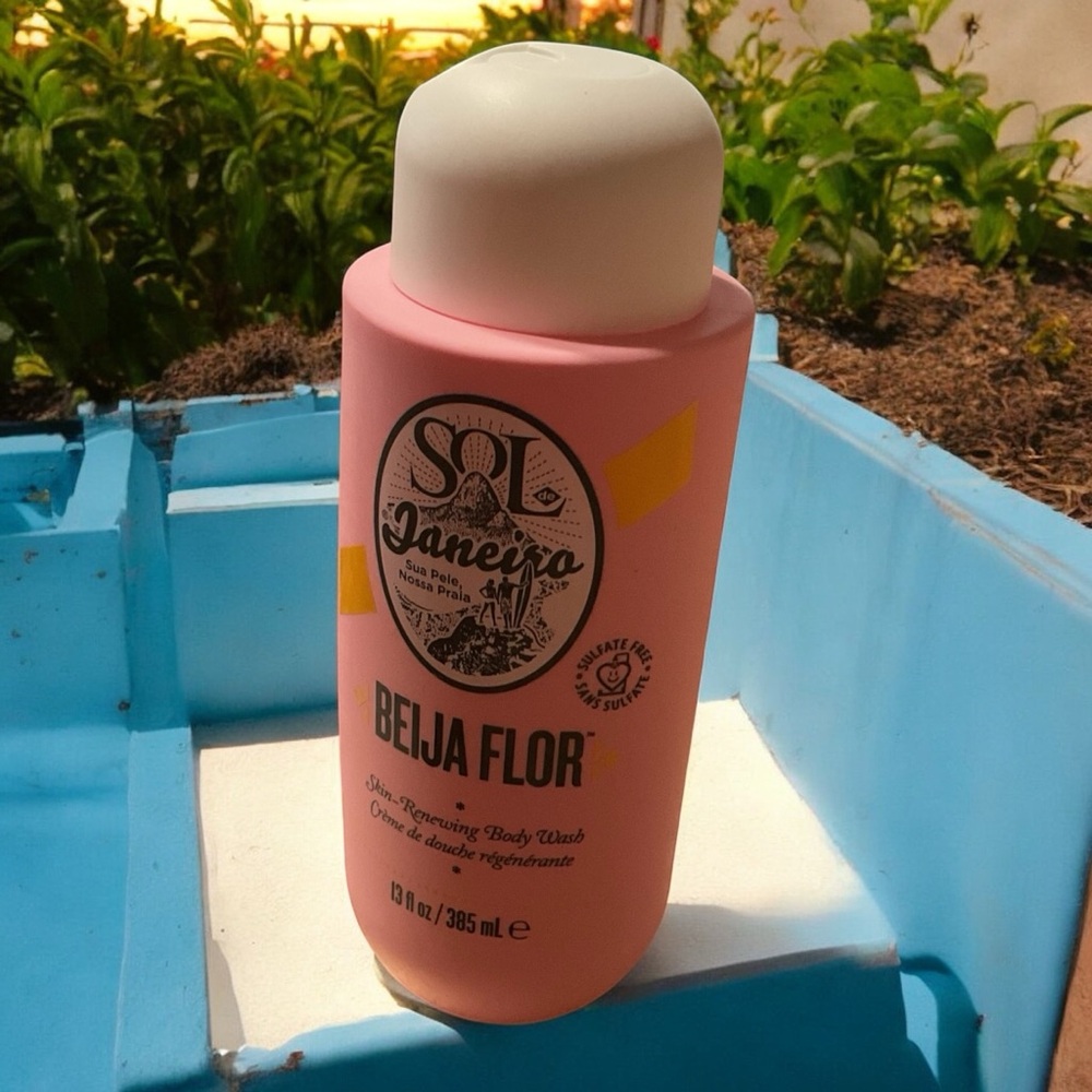 SOL DE JANEIRO BEIJA FLOR Skin Renewing Body Wash 13 fl oz.